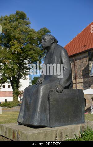 Statue, Käthe Kollwitz, Kloster Unser Lieben Frauen, Regierungsstrasse, Magdeburg, Sachen-Anhalt, Deutschland Stockfoto