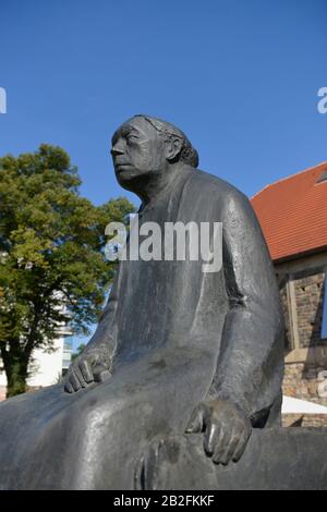 Statue, Käthe Kollwitz, Kloster Unser Lieben Frauen, Regierungsstrasse, Magdeburg, Sachen-Anhalt, Deutschland Stockfoto