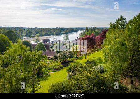 Frankreich, Cher, Apremont sur Allier, beschriftet Les Plus Beaux Villages de France (Die Schönsten Dörfer Frankreichs), Parc Floral und Village mit Th Stockfoto