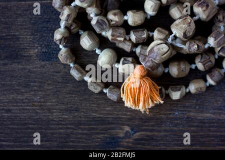 Japa Mala Rosary - hinduismus und Buddismus Rosary aus tulsi Baum für Hase krishna Chanting. Stockfoto