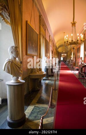 Italien, Piemont, Turin, Herzogliches Schloss von Agliè. Es gehört zu den Savoy Residences, einem UNESCO-Weltkulturerbe. Kunstgalerie Stockfoto