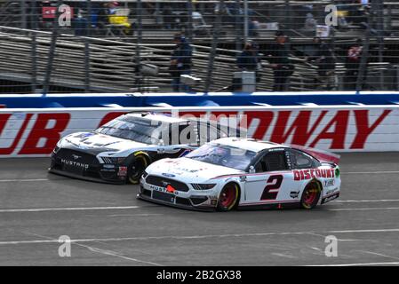 NASCAR Cup Series-Fahrer Brad Keselowski (2) während des NASCAR Auto Club 400, Sonntag, 1. März 2020, in Fontana, Kalifornien, USA. (Foto von IOS/ESPA-Images) Stockfoto