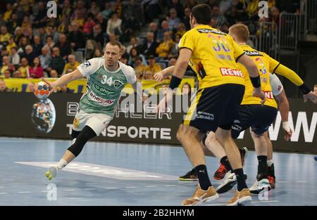 29. Februar 2020, Baden-Württemberg, Mannheim: Handball: Bundesliga, Rhein-Neckar Löwen - TSV Hannover-Burgdorf, 25. Spieltag, Morten Olsen (34, Hannover Burgdorf) im Einsatz. Foto: Michael Deines / dpa Stockfoto