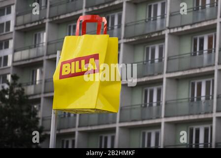 29. Februar 2020, Trnava, Slowakei: Supermarkt-Billa-Logo ist in der Altstadt abgebildet. (Bild: © Omar Marques/SOPA Bilder über ZUMA Draht) Stockfoto