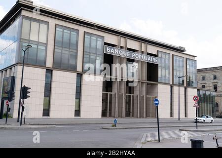 Bordeaux, Gironde/Frankreich - 05 26 2019: Sitz der Banque Populaire in Bordeaux Stockfoto