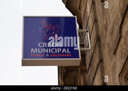 Bordeaux, Aquitanien/Frankreich - 10 28 2019: Credit Municipal french Logo Union Bank Monopolmakler Stockfoto