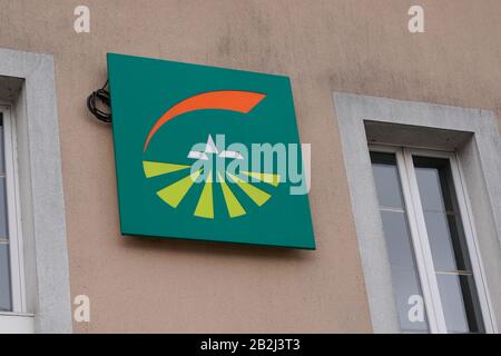 Bordeaux, Aquitanien/Frankreich - 02 20 2020: Groupama-Logo unterschreibt Bürohaus französische Versicherungsagentur Stockfoto