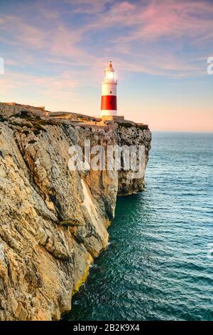 Hohe Boden Trinity Leuchtturm von Gibraltar Beaconing Im Sonnenuntergang Stockfoto