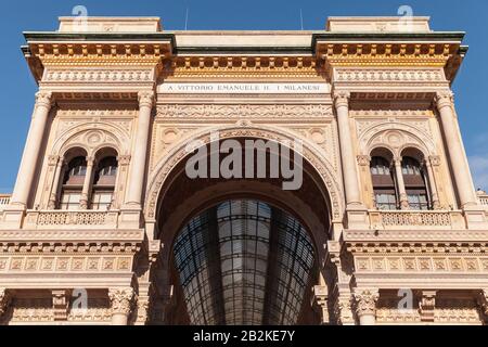 Eingangsbogen zur Galleria Vittorio Emanuele II, Mailand, Italien Stockfoto