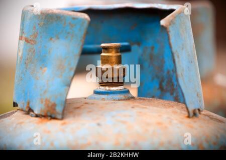 Verrosteten Tank mit Unsachgemäße Isolation Stockfoto