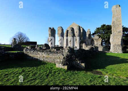 Blick über St Marys Priory oder Binham Priory, Binham Village, North Norfolk, England, Großbritannien Stockfoto