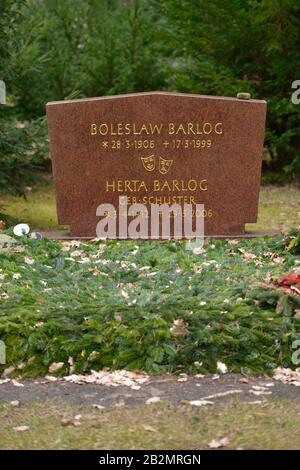 Grabmal, Boleslaw Und Herta Barlog, Waldfriedhof, Potsdamer Chaussee, Zehlendof, Berlin, Deutschland Stockfoto