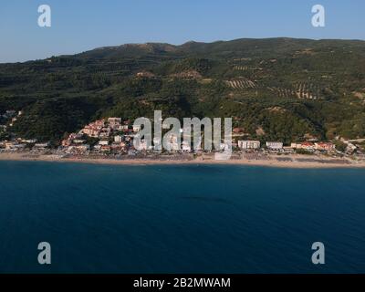 Preveza tropische exotische Strände von vrachos, loutsa in epirus griechenland in der Nähe von ligia und der Stadt parga und sivota Touristenattraktion und Reiseziel Stockfoto