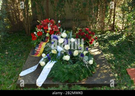 Greifen, Heinz Berggruen, Waldfriedhof Dahlem, Huettenweg, Berlin, Deutschland / Hüttenweg Stockfoto