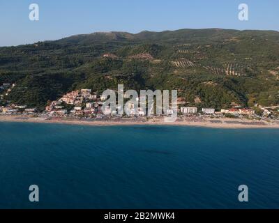 Preveza tropische exotische Strände von vrachos, loutsa in epirus griechenland in der Nähe von ligia und der Stadt parga und sivota Touristenattraktion und Reiseziel Stockfoto