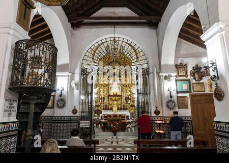 Lora del Rio, Spanien. Das Heiligtum von Setefilla, einer Römisch-katholischen Einsiedelei, beherbergt eine Skulptur namens Virgen de Setefilla (Unserer Lieben Frau von Setefilla) Stockfoto