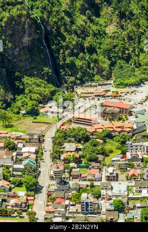 Banos De Agua Santa Provinz Tungurahua in Ecuador Antenne Weitwinkelbrennweite umgeschaltet Stockfoto