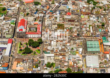 Banos De Agua Santa Provinz Tungurahua in Ecuador Antenne Weitwinkelbrennweite umgeschaltet Stockfoto