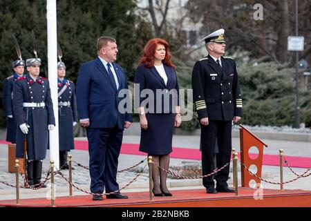 Sofia, Bulgarien - 03. März 2020: Parade zur Befreiung Bulgariens vom ottonischen Joch. Befreiungstag auf Denkmal des Unbekannten Kriegers. Stockfoto