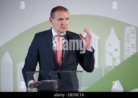 Warschau, Mazovian, Polen. März 2020. Teilnahme Des Präsidenten Von Polen Andrzej Duda Und Des Präsidenten Von Island Guoni Th. Johannesson Bei Der Konferenz Zur Eröffnung Des Programms für Umwelt, Energie Und Klimawandel Im Rahmen Der 3. Ausgabe Des norwegischen Und des EWR-Fonds In Poland.in das Bild: GUONI TH. Johannesson Credit: Hubert Mathis/ZUMA Wire/Alamy Live News Stockfoto