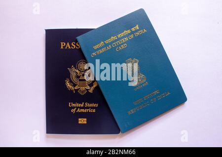 Blick auf die überseeische Karte "Citizen of India", die zusammen mit dem US Passport an gebietsfremde Inder ausgestellt wird. Reisedokument. Stockfoto