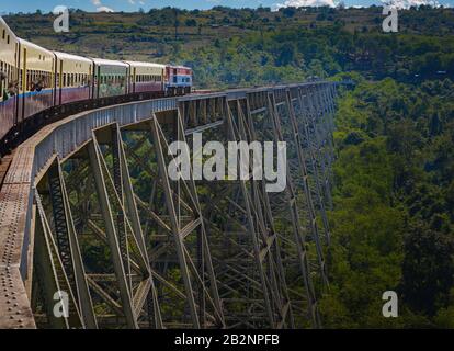 Goteik Viaduct über Gohtwin Stream - eine Eisenbahnbrücke in der Nähe des Nawghkio Western Shan State Myanmar Stockfoto