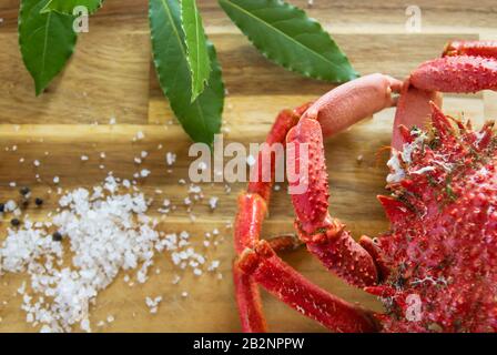 Rote Stachelspinnen Krabbe, köstliche Meeresfrüchte Zubereitung Stockfoto