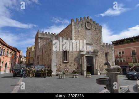 Dom San Nicolo, Domplatz, Taormina, Sizilien, Italien Stockfoto