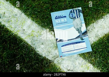 März 2020; The Hawthorns, West Bromwich, West Midlands, England; English FA Cup Football, West Bromwich Albion versus Newcastle United; Das Match Day Programm Stockfoto