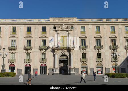 Università degli Studi di Catania, Piazza Università, Catania, Sizilien, Italien Stockfoto