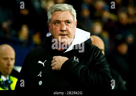 März 2020; The Hawthorns, West Bromwich, West Midlands, England; English FA Cup Football, West Bromwich Albion versus Newcastle United; Newcastle United Manager Steve Bruce Stockfoto