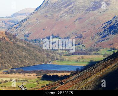 Der Kirkstone Pass mit Blick auf Brotherswater, Lake District National Park, Cumbria, England, Großbritannien Stockfoto