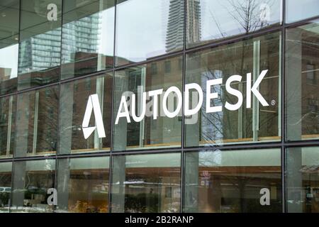 Autodesk, Inc. Logo auf der Seite des Büros/Technologiezentrums im Mars Discovery District. Stockfoto