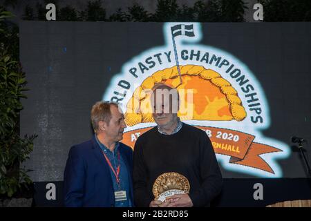 St. Austell, Großbritannien. Februar 2020. World Pasty Wettbewerb im Eden Project, Cornwall. Amateur- und Profibäcker aus aller Welt kämpfen um die ultimative Leckerbissen. Stockfoto