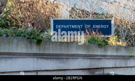 Schild für das US-Energieministerium vor ihrem Hauptsitz das James Forrestal Building in D.C. Stockfoto