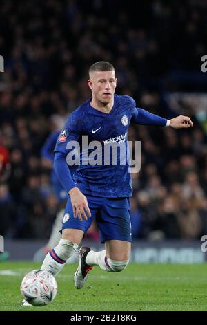 London, Großbritannien. März 2020. Während der FA-Cup-Runde mit 16 Spielen zwischen Chelsea und Liverpool an der Stamford Bridge, London, England am 3. März 2020. Foto von Carlton Myrie. Nur redaktionelle Nutzung, Lizenz für kommerzielle Nutzung erforderlich. Keine Verwendung bei Wetten, Spielen oder einer einzelnen Club-/Liga-/Spielerpublikationen. Kredit: UK Sports Pics Ltd/Alamy Live News Stockfoto
