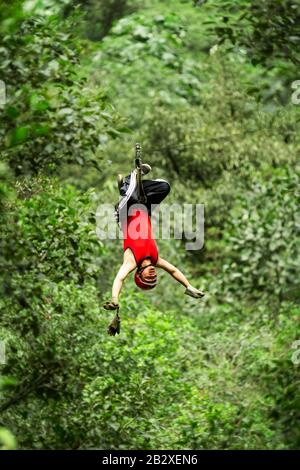 Ziplin In Ecuadorianischen Anden Stockfoto