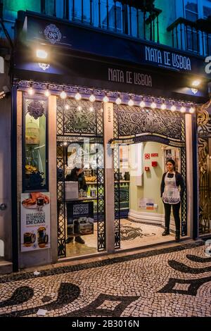 Ein Bäckereigeschäft an der Rua Augusta, einer beliebten Touristenstraße in Lissabon Portugal Stockfoto