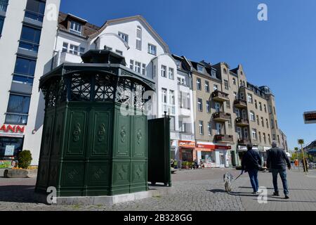 Urinal, Berliner Straße, Tegel, Reinickendorf, Berlin, Deutschland Stockfoto