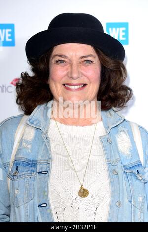 Margaret Trudeau, die an der WOHLTÄTIGKEITSVERANSTALTUNG und dem Konzert DES "WE Day UK" in Der SSE Arena, Arena Square, London, teilnimmt. Stockfoto