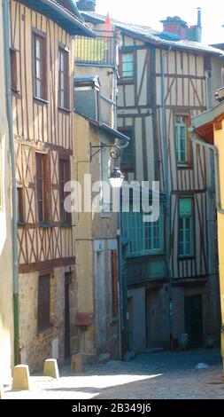 Fachwerkhäuser in der Altstadt von Limoges: Rue de Gorre Stockfoto