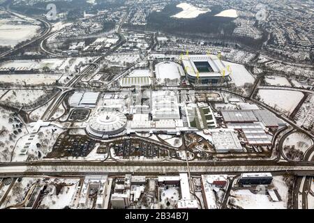 Schneebedecktes Gelände des Borusseum, Signal Iduna Park und Fußballstadion Westfalenstadion Dortmund BVB, 19.01.2013, Luftaufnahme, Deutschland, Nordrhein-Westfalen, Ruhrgebiet, Dortmund Stockfoto