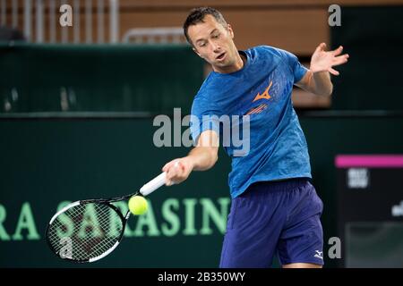 Düsseldorf, Deutschland. März 2020. Tennis, Herren: Davis Cup - Qualifikationsrunde, Qualifikation, Deutschland - Weißrussland, Training Deutschland. Philipp Kohlschreiber spielt einen Ball. Kredit: Federico Gambarini / dpa / Alamy Live News Stockfoto