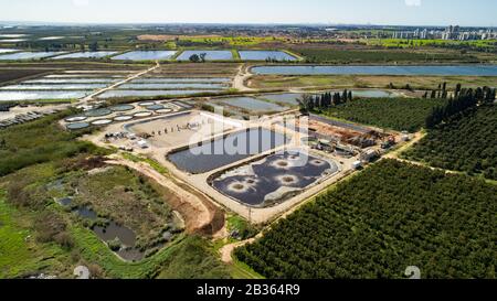 Teiche mit Kläranlagen - Israel Stockfoto