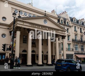 London, Großbritannien - 18. August 2019: Die Fassade des Theatre Royal In Haymarket Stockfoto