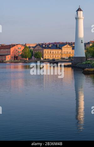 Schweden, Südschweden, Karlskrona, Stumholmen Island, Blick auf die Stadt in Richtung Kungsbron, Morgengrauen Stockfoto