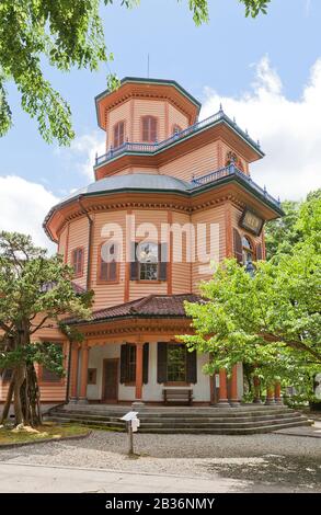 Ehemaliges präfekturales Krankenhaus Saiseikan (ca. 1878) im Kajo Park von Yamagata. Heute beherbergt das Heimatmuseum, das nationale Kulturgut Japans Stockfoto