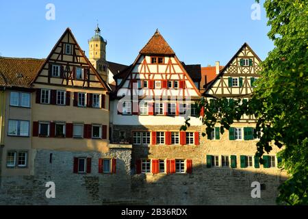 Deutschland, Bade Wurtemberg, Schwabisch Hall, Fachwerk in der alten Innenstadt, neben dem Kocher Stockfoto