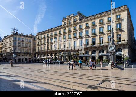 Frankreich, Gironde, Bordeaux, von der UNESCO zum Weltkulturerbe erklärt, das Goldene Dreieck, das Viertel Quinconces, Place de la Comédie, Intercontinental Le Grand Hotel Stockfoto