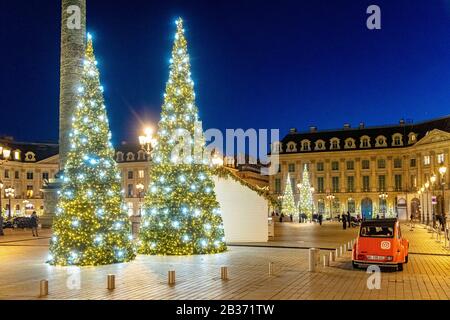 Frankreich, Paris, Place Vendome, Weihnachtsdekoration Stockfoto